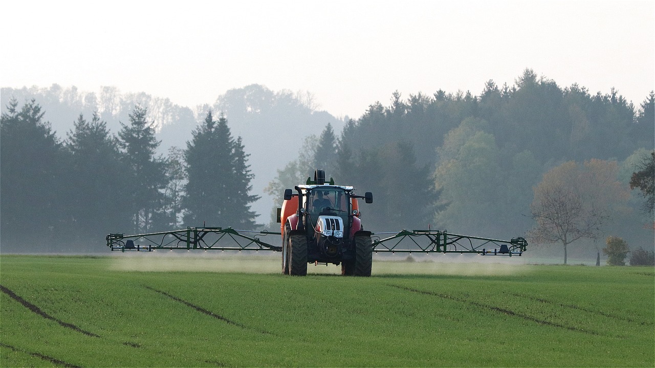 Agrolok to niezawodny dostawca szerokiego wyboru środków ochrony roślin dla profesjonalistów. Sprzedajemy środki chwastobójcze, owadobójcze i grzybobójcze również na dłuższe terminy płatności. 